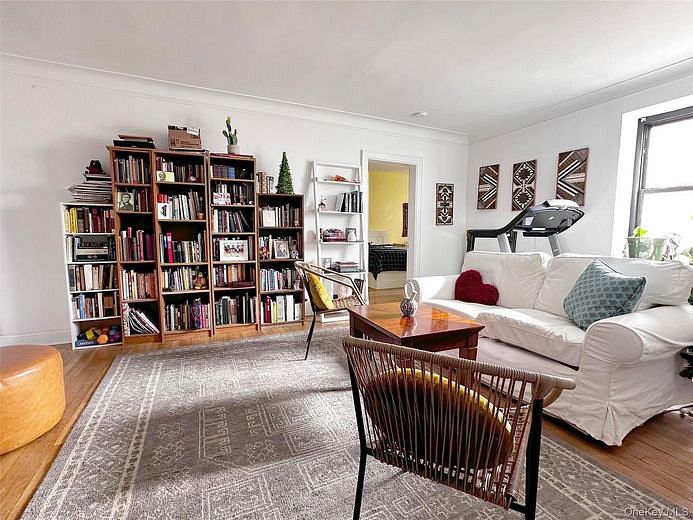 17 N Chatsworth Avenue #2DE