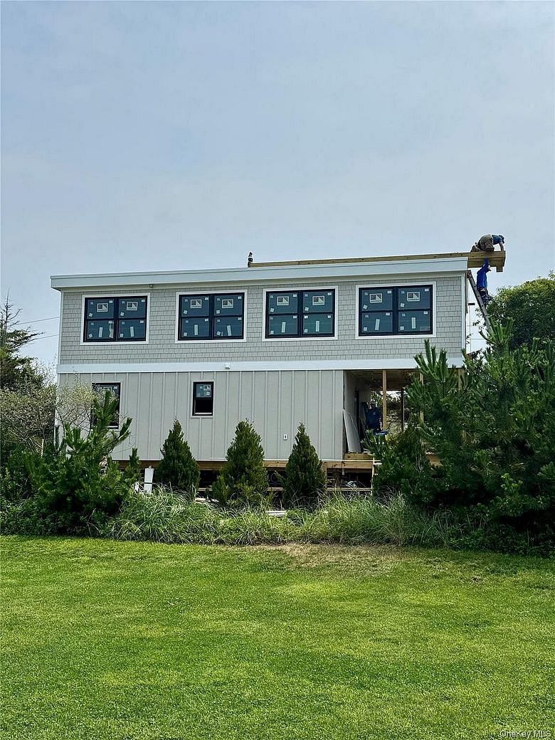 17 Ocean Bay Boulevard