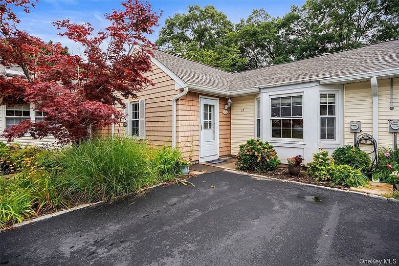 17 Revere Drive
