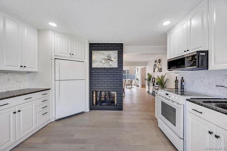 17 Skylark Lane