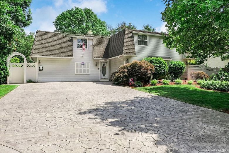 17 Sundial Lane