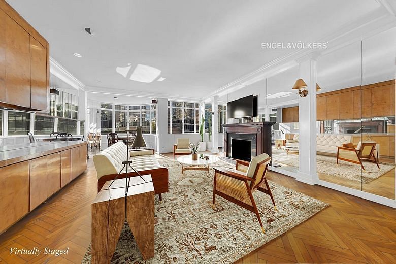 17 West 54th Street #11D