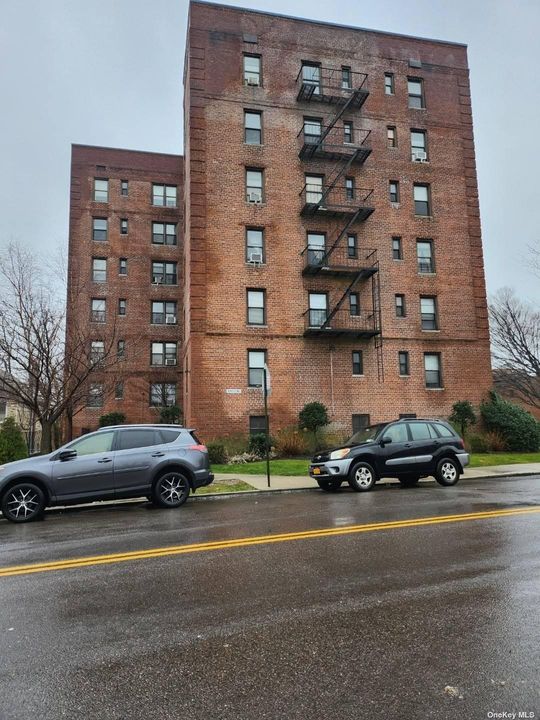 Image 1 of 19 for 170-06 Crochoren Ave ##1H in Queens, Flushing, NY, 11358