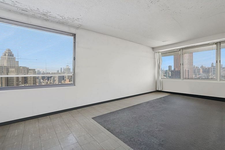180 Park Row #23D