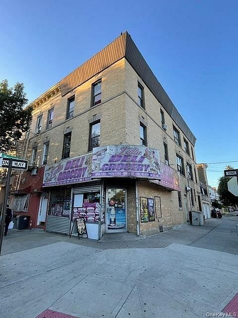 1700 Zerega Avenue