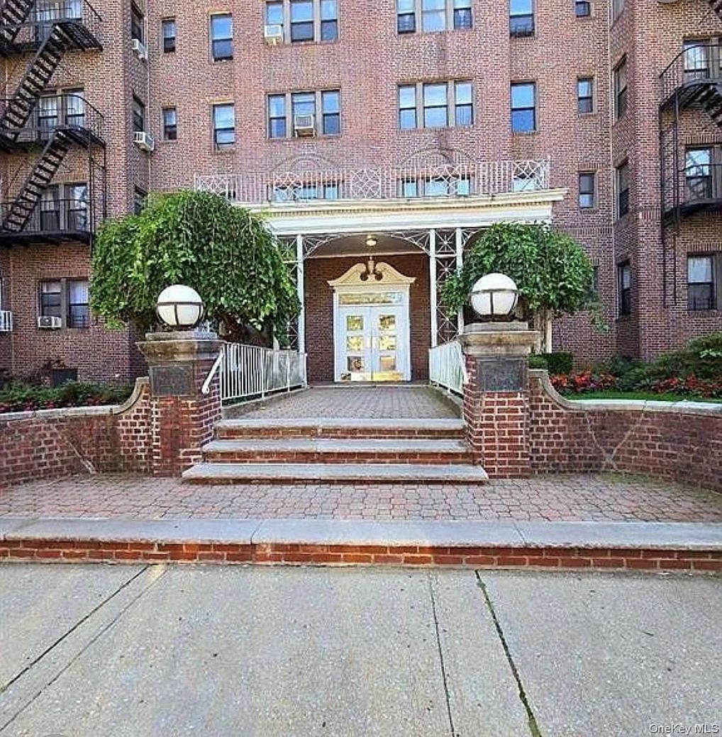 17040 Highland Avenue #106
