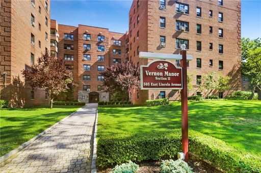 Image 1 of 22 for 505 E Lincoln Avenue #406 in Westchester, Mount Vernon, NY, 10552