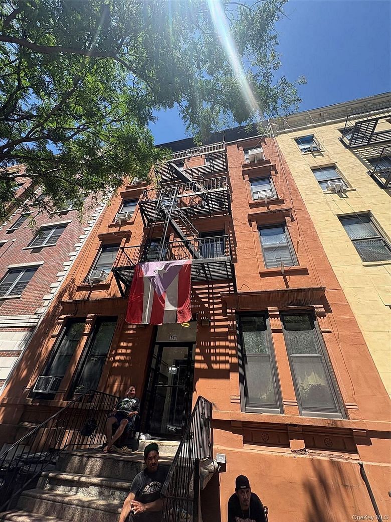 171 E 111th Street