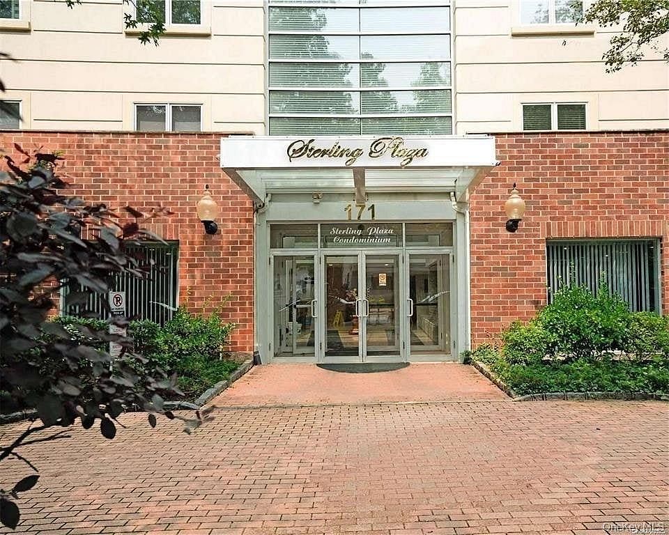 Image 1 of 15 for 171 Great Neck Road Rd #3P in Long Island, Great Neck, NY, 11021