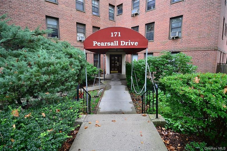 171 Pearsall Drive #1G
