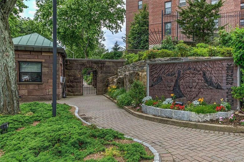 171 Pearsall Drive #6E/6F