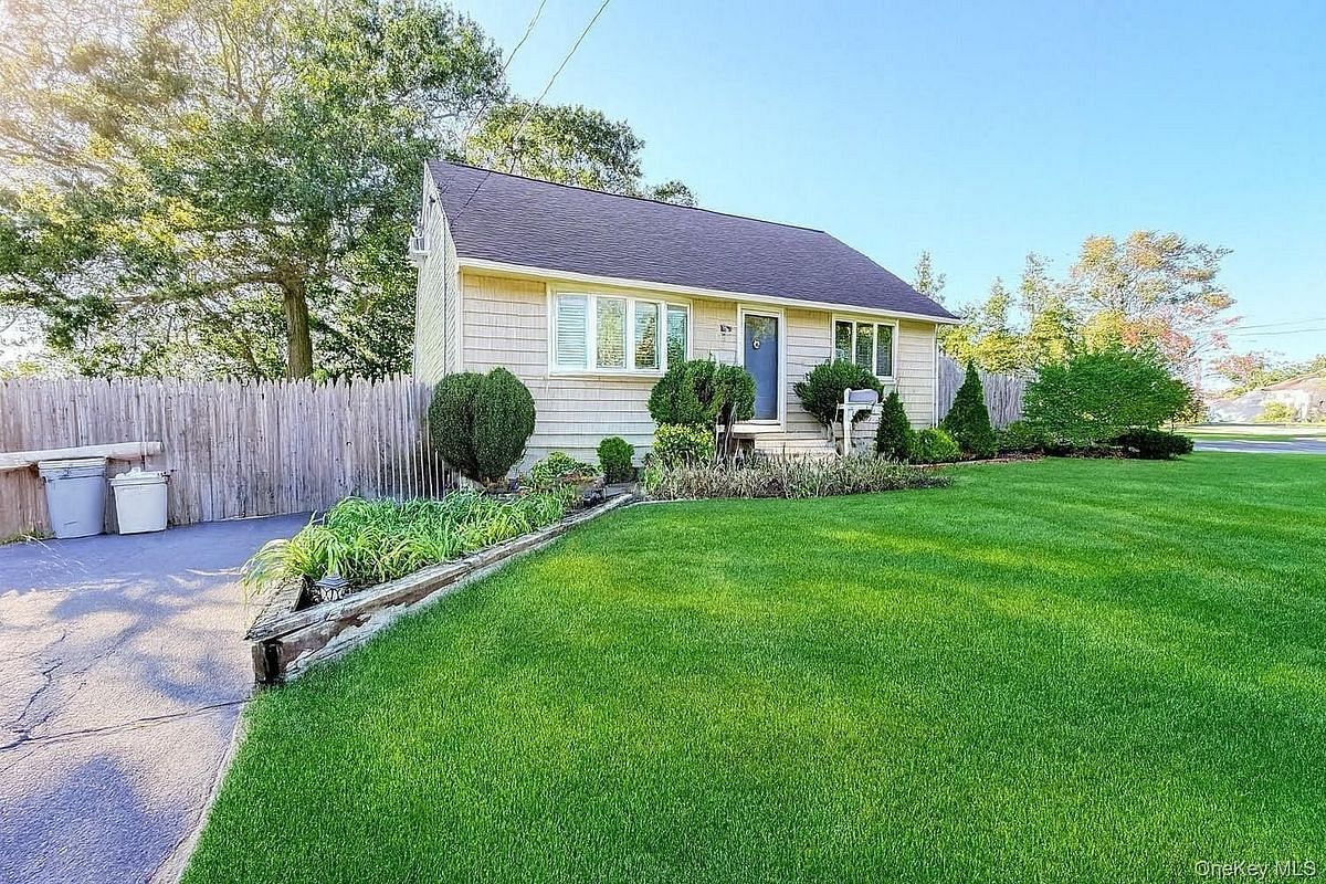 Image 1 of 17 for 171 Stanley Drive in Long Island, Brookhaven, NY, 11720