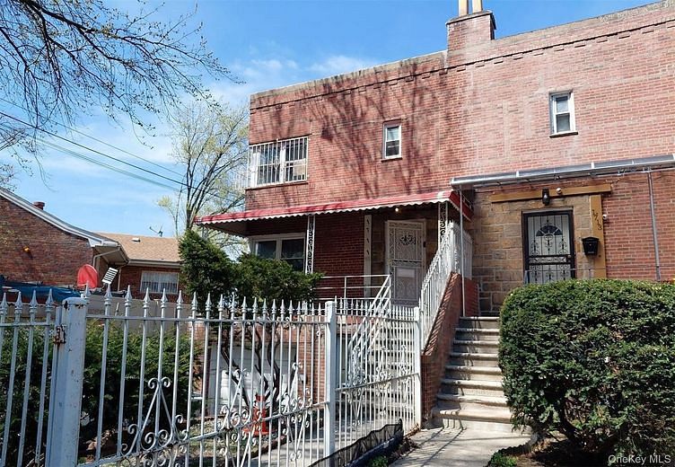 1711 Mansion Street