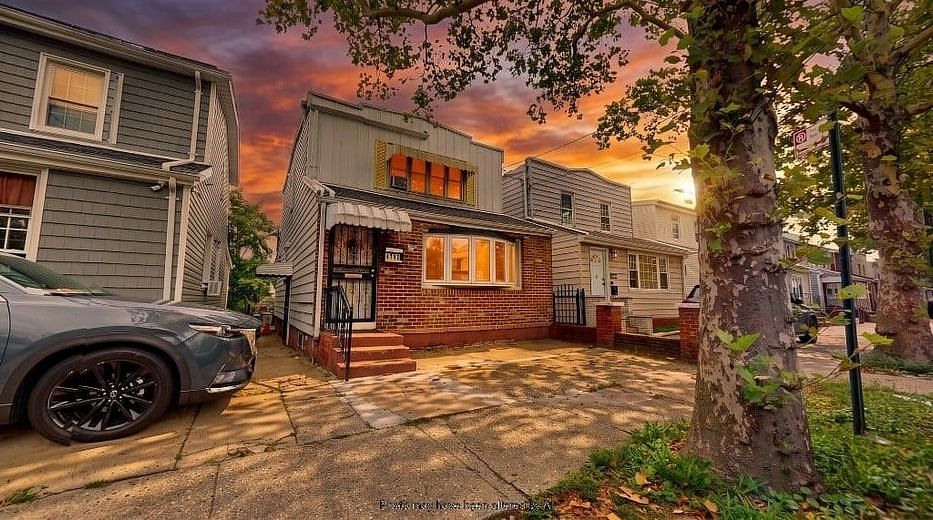 1711 Rockaway Parkway