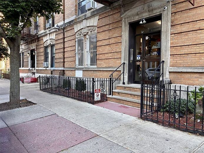 1713 E 14th Street #A