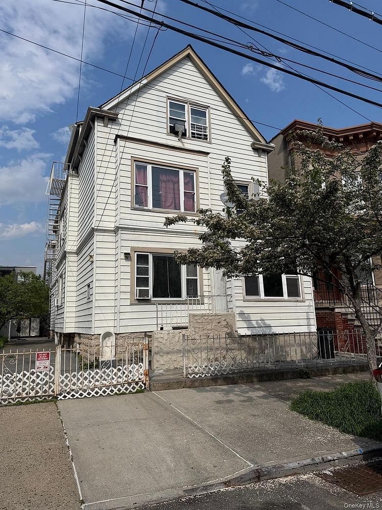1714 Saint Peters Avenue