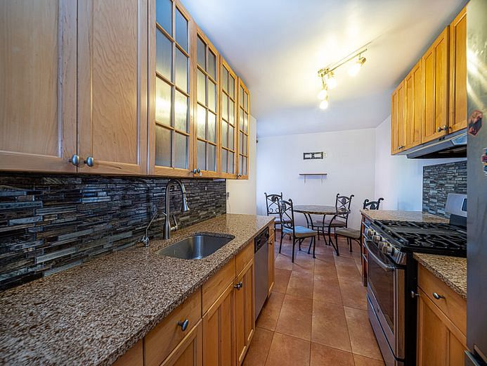 1717 East 18th Street #4F