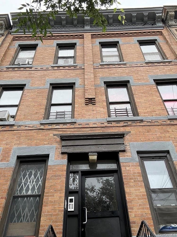 1719 Bleecker Street