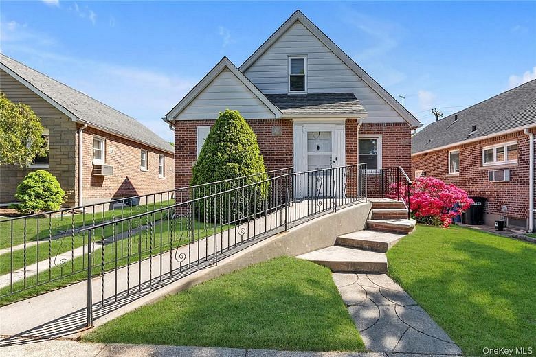 172-15 Effington Avenue