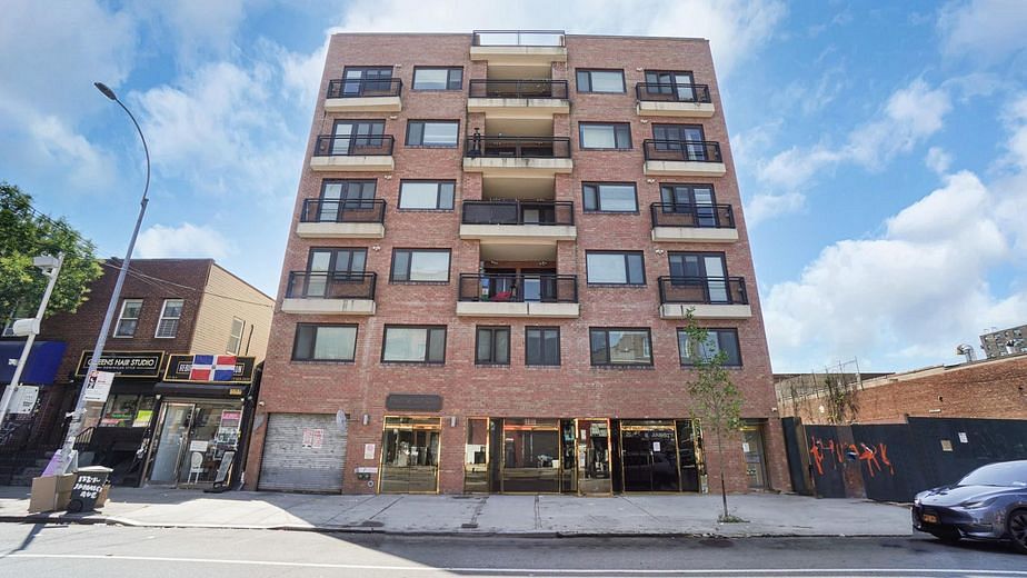 172-18 Jamaica Avenue #2B