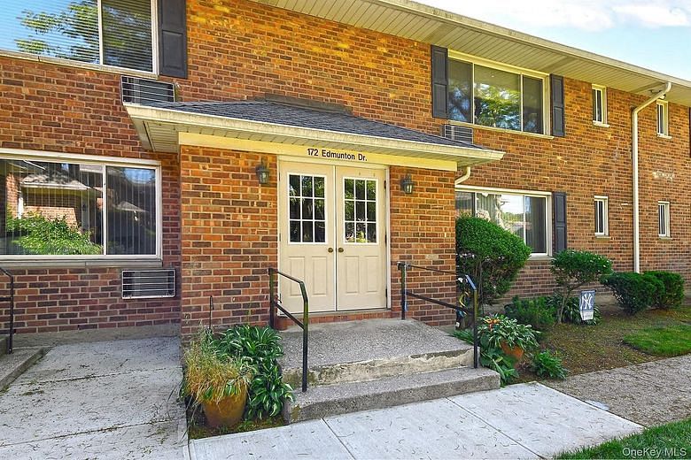 172 Edmunton Drive #D9