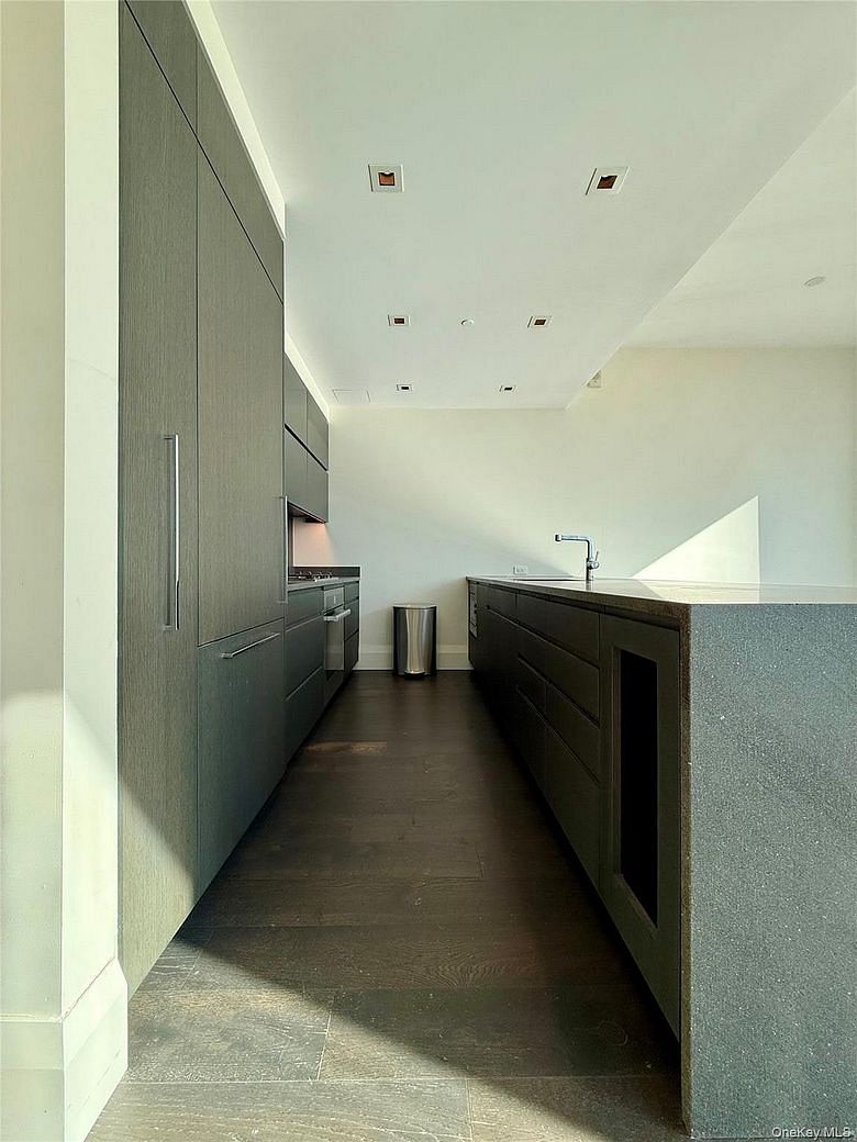 172 Madison Avenue #17C