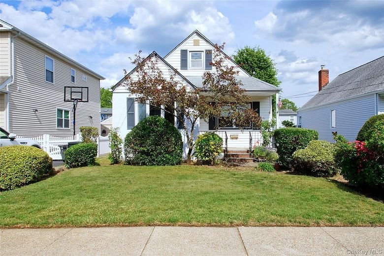 172 Wellington Road S