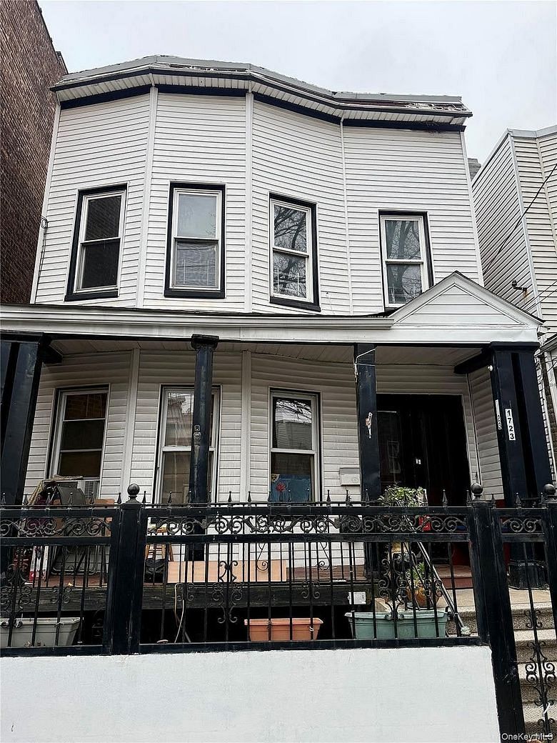 1723 Melville Street