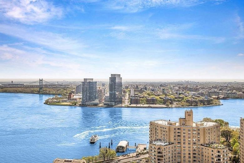 1725 York Avenue #32C