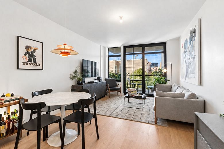 173 MC GUINNESS Boulevard #4A