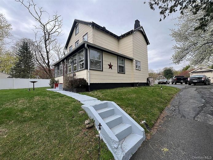 1731 Maple Ave Maple Avenue