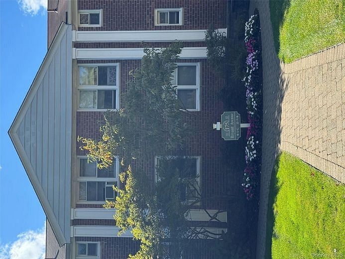 175 Bryant Avenue #2A