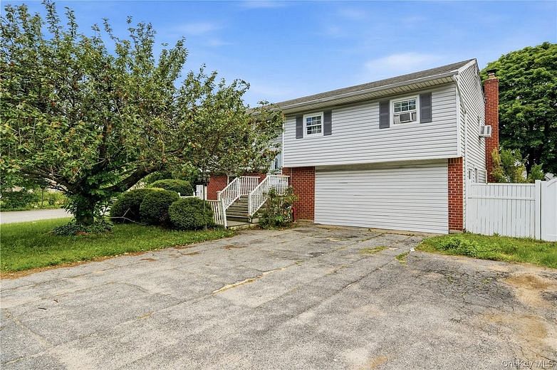 175 Candlewood Road