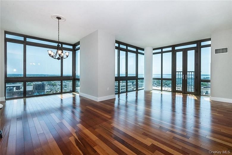 175 Huguenot Street #1802