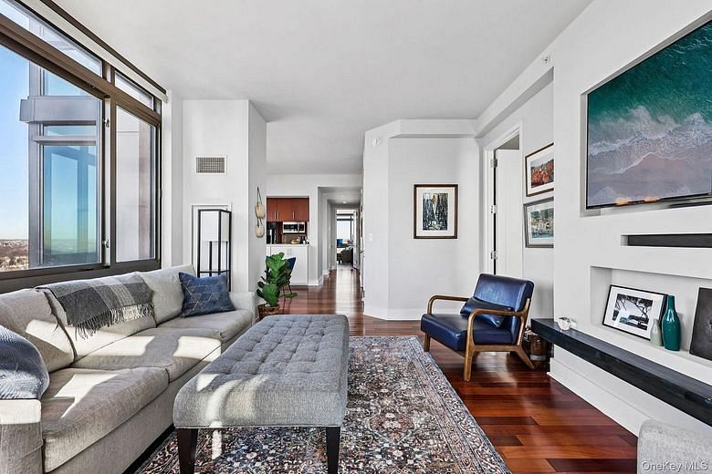 175 Huguenot Street #2503