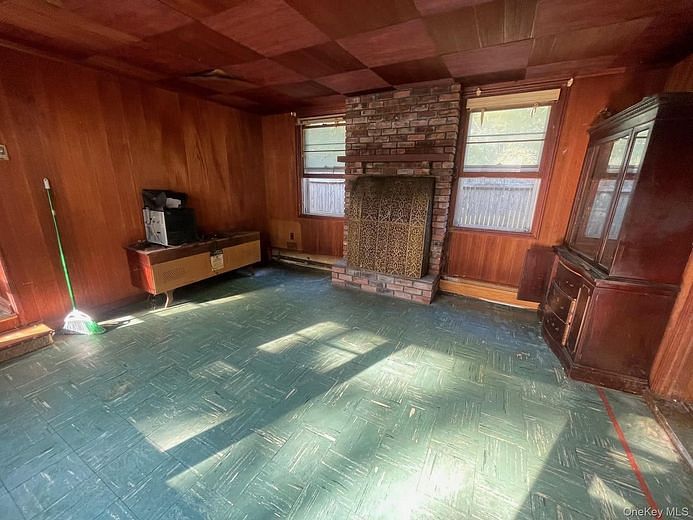 1750 Peconic Bay Boulevard