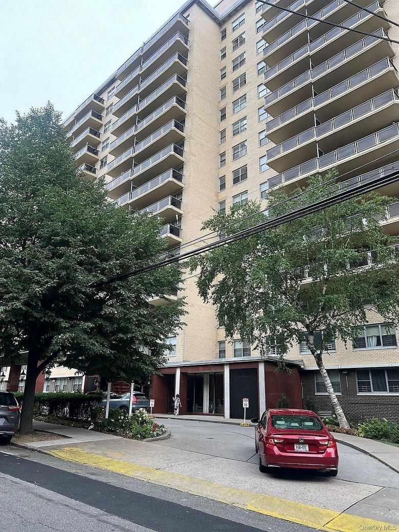 17520 Wexford Terrace #4J