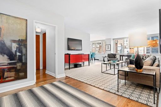 Image 1 of 18 for 176 East 71st Street #5B in Manhattan, New York, NY, 10021
