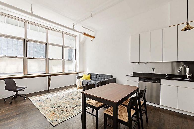 176 Johnson street #4G
