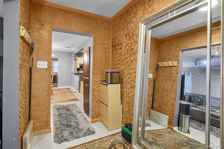 1763 E Berkshire Road