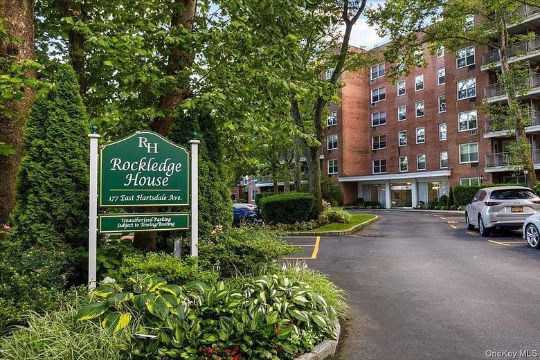 177 E Hartsdale Avenue #2Y