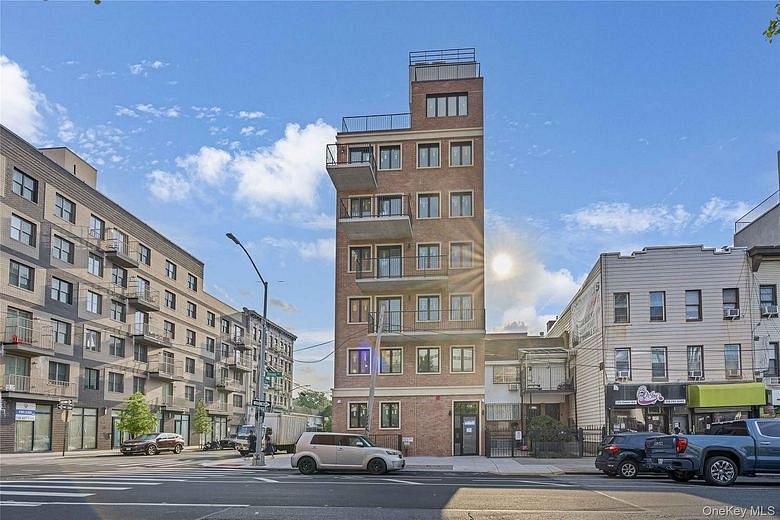 178 Throop Avenue #B802