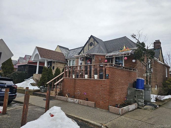 179-10 Mathewson Court