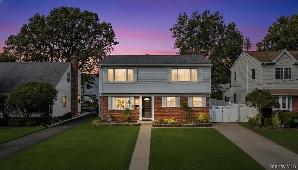 Image 1 of 20 for 179 Sterling Road in Long Island, Hempstead, NY, 11003