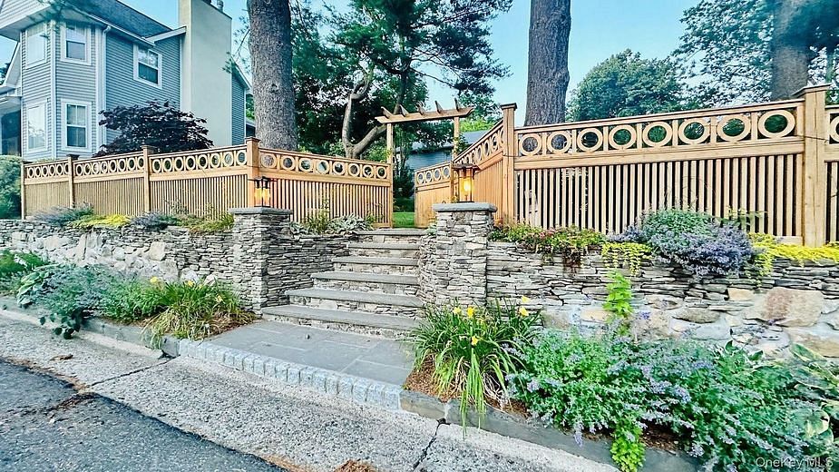 18 20th Avenue