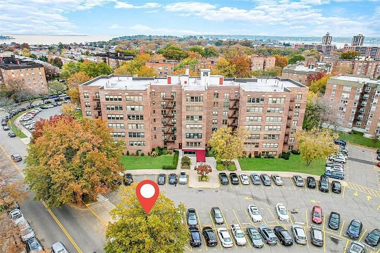 18-35 Corporal Kennedy Street #2B