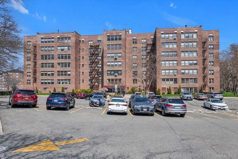 18-35 Corporal Kennedy Street #6D