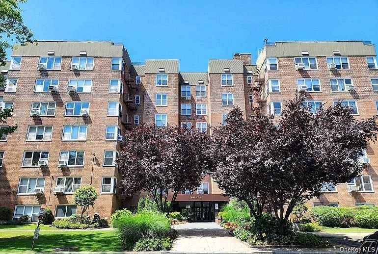 18-50 211 Street St #2K
