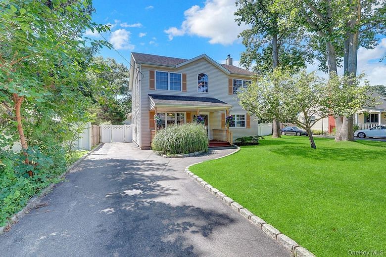 18 Aster Avenue