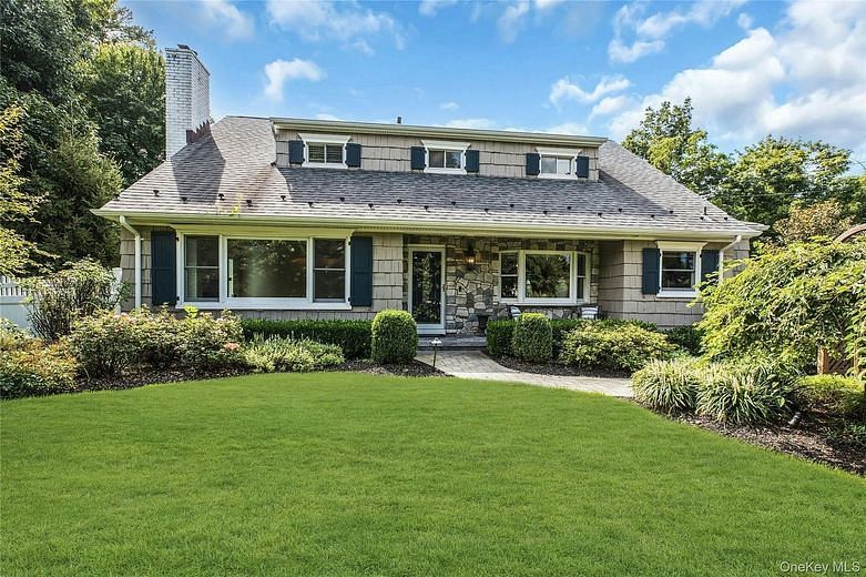 18 Briarcliff Place